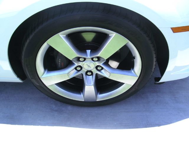 Chevrolet Camaro 2011 photo 2