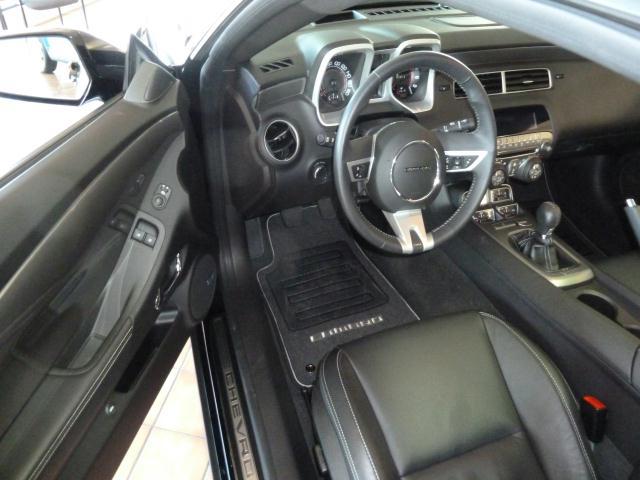 Chevrolet Camaro 2011 photo 2