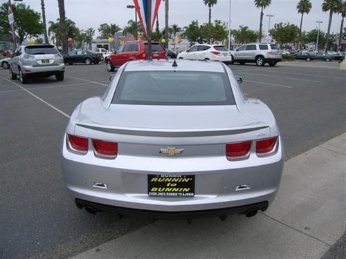 Chevrolet Camaro 2011 photo 3