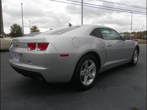 Chevrolet Camaro 2011 photo 2