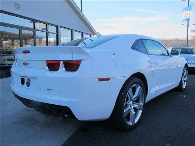 Chevrolet Camaro 4dr AWD SUV Coupe