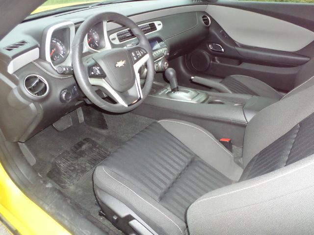 Chevrolet Camaro 2012 photo 2