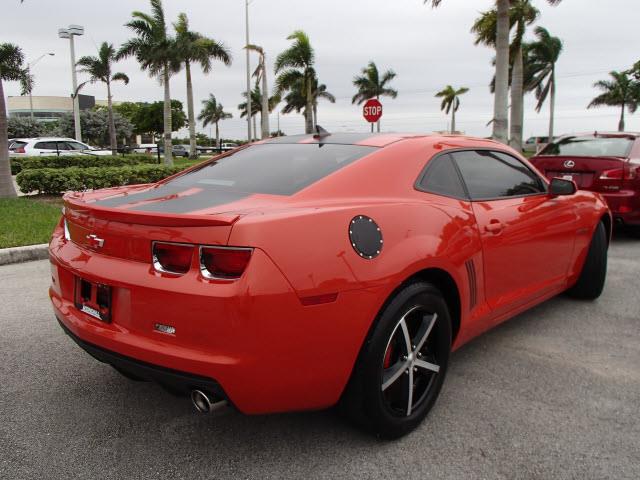 Chevrolet Camaro 2012 photo 2