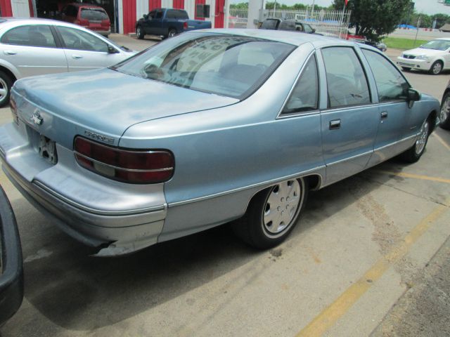 Chevrolet CAPRICE Base Sedan