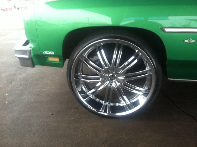 Chevrolet Caprice Classic 1975 photo 2