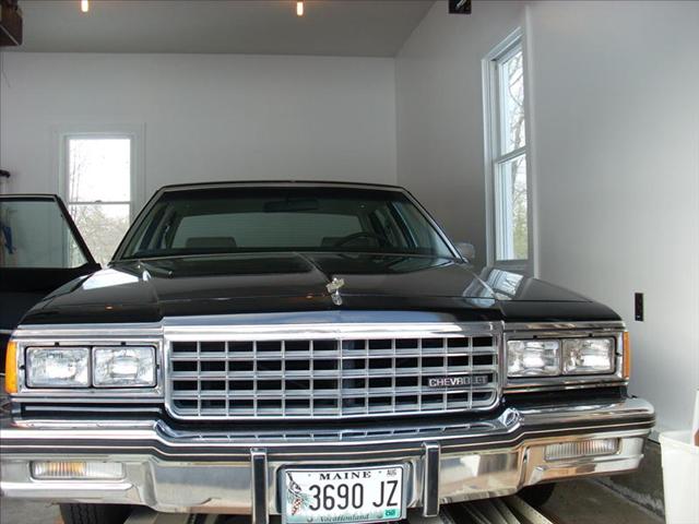 Chevrolet Caprice Classic Unknown Sedan