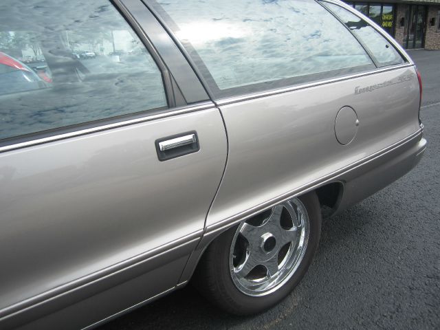 Chevrolet Caprice Classic Base Wagon