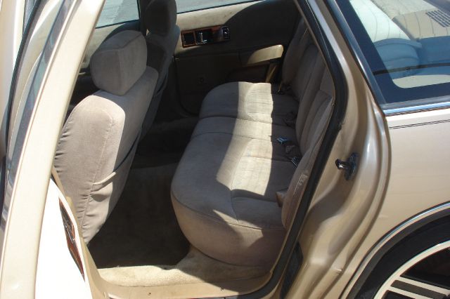 Chevrolet Caprice Classic 1996 photo 2