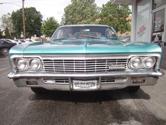 Chevrolet Caprice Classic or Impala 1966 photo 4