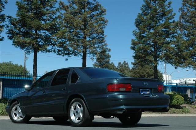Chevrolet Caprice Classic or Impala 1996 photo 1