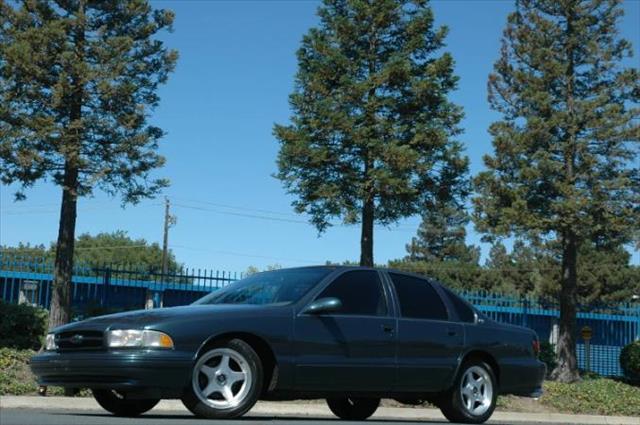 Chevrolet Caprice Classic or Impala 1996 photo 4