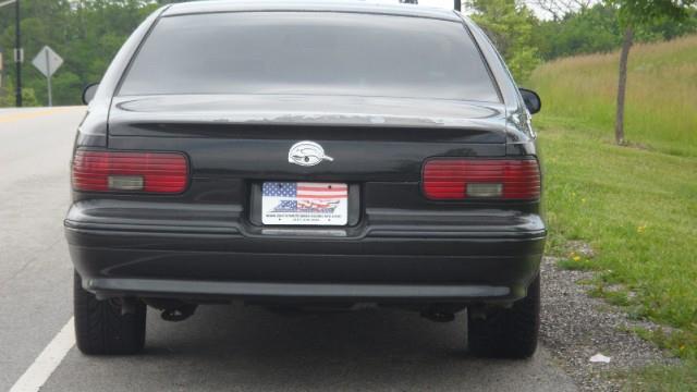 Chevrolet Caprice Classic or Impala 1996 photo 2