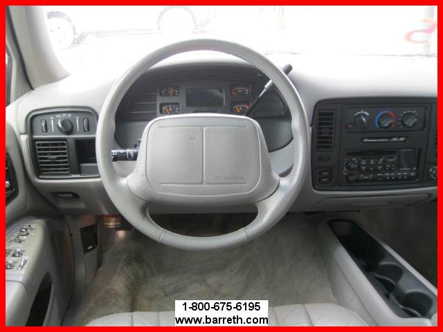 Chevrolet Caprice Classic or Impala SS 1995 photo 4
