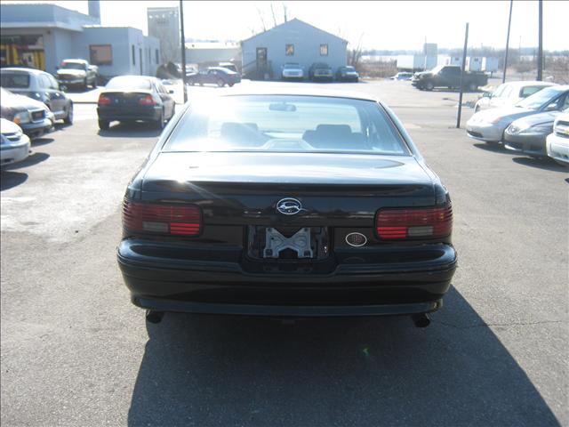 Chevrolet Caprice Classic or Impala SS 1995 photo 2