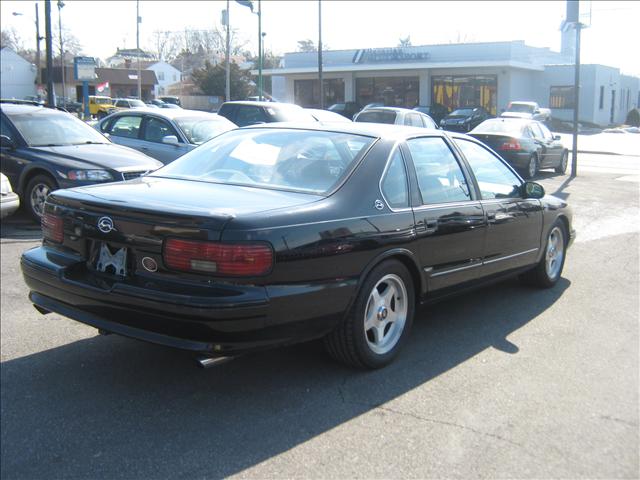 Chevrolet Caprice Classic or Impala SS 1995 photo 3