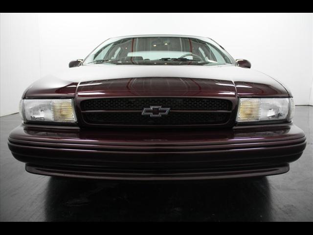 Chevrolet Caprice Classic or Impala SS 1995 photo 1
