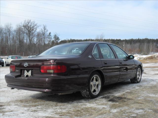 Chevrolet Caprice Classic or Impala SS 1995 photo 3