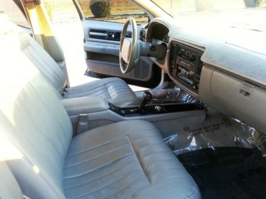Chevrolet Caprice Classic or Impala SS Regular-long-sle-6.6l Diesel Lb7-4wd-1 Owner Sedan