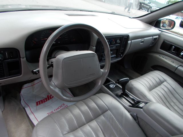 Chevrolet Caprice Classic or Impala SS 1996 photo 5