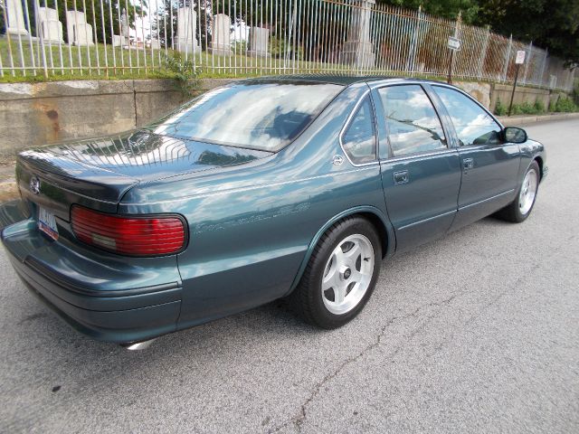 Chevrolet Caprice Classic or Impala SS 1996 photo 6