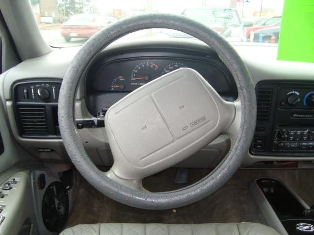 Chevrolet Caprice Classic or Impala SS 1996 photo 1