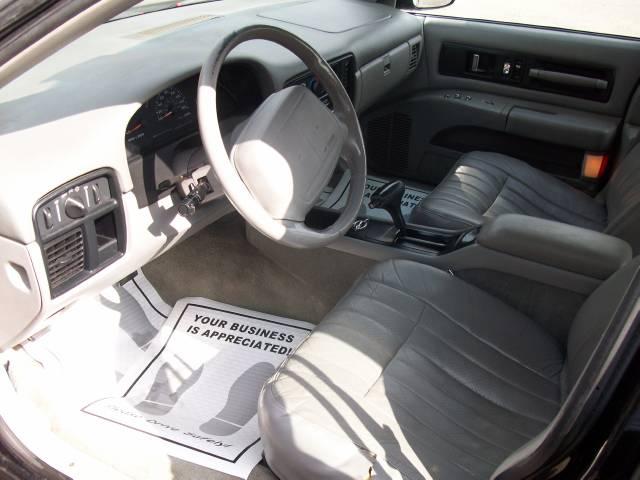 Chevrolet Caprice Classic or Impala SS 1996 photo 1