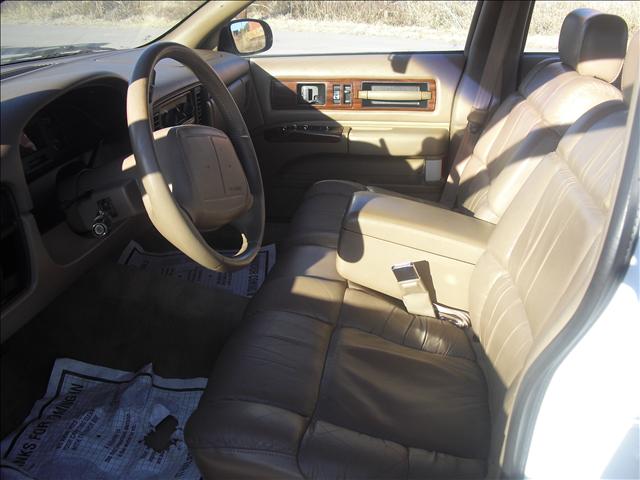 Chevrolet Caprice Classic or Impala SS 1996 photo 3