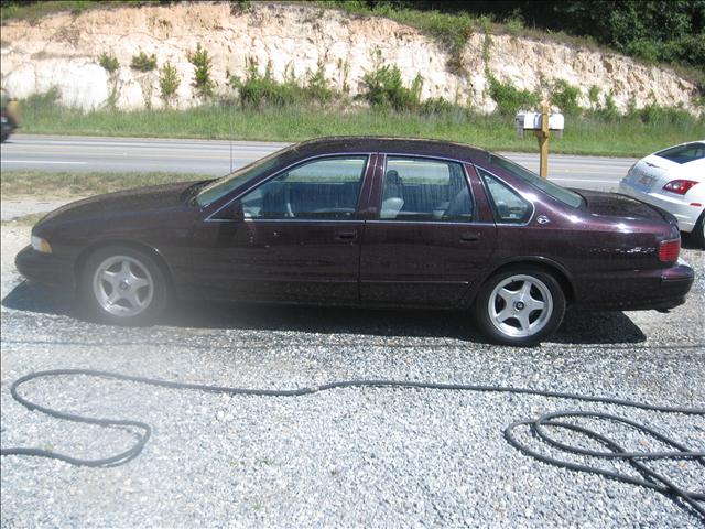 Chevrolet Caprice Classic or Impala SS 1996 photo 1