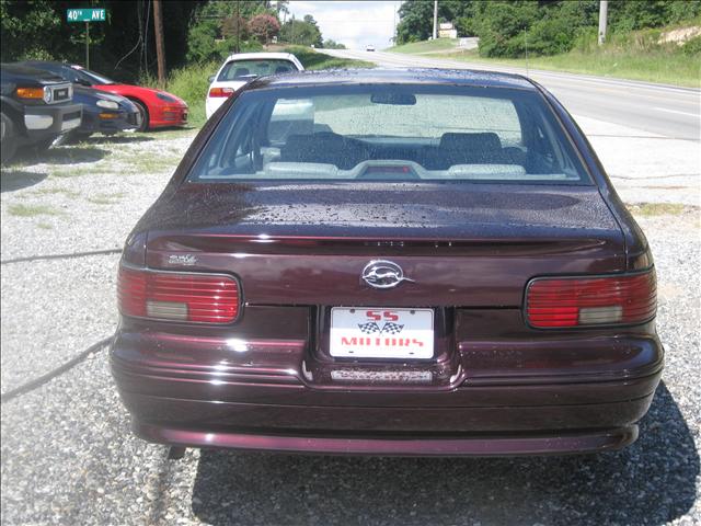Chevrolet Caprice Classic or Impala SS 1996 photo 3