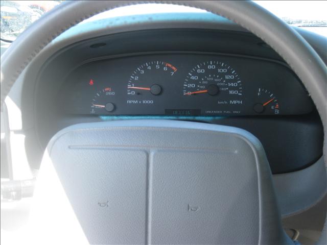 Chevrolet Caprice Classic or Impala SS 1996 photo 4