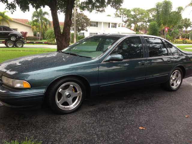 Chevrolet Caprice Classic or Impala SS 1996 photo 4