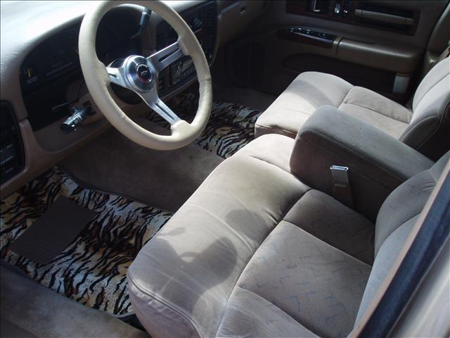 Chevrolet Caprice Classic or Impala SS 1996 photo 1