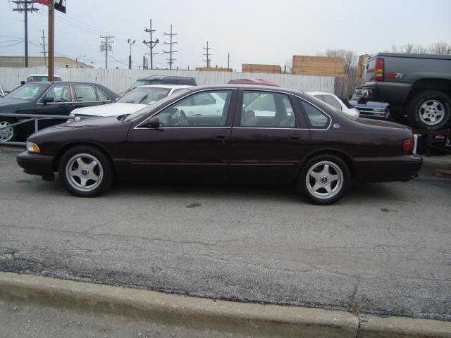 Chevrolet Caprice Classic or Impala SS 1996 photo 4