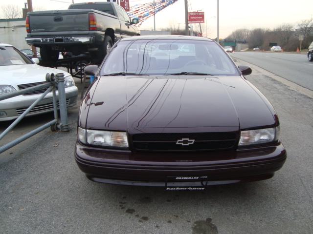 Chevrolet Caprice Classic or Impala SS 1996 photo 5