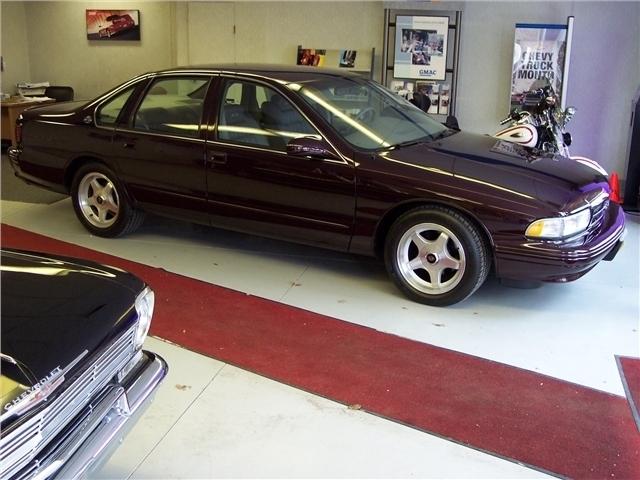 Chevrolet Caprice Classic or Impala SS 1996 photo 2