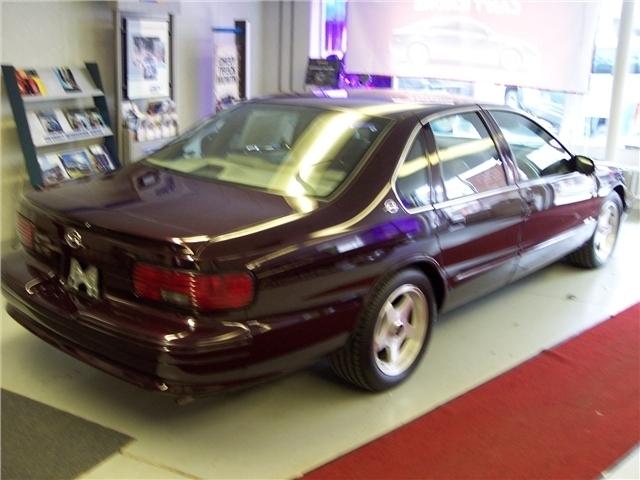 Chevrolet Caprice Classic or Impala SS 1996 photo 3