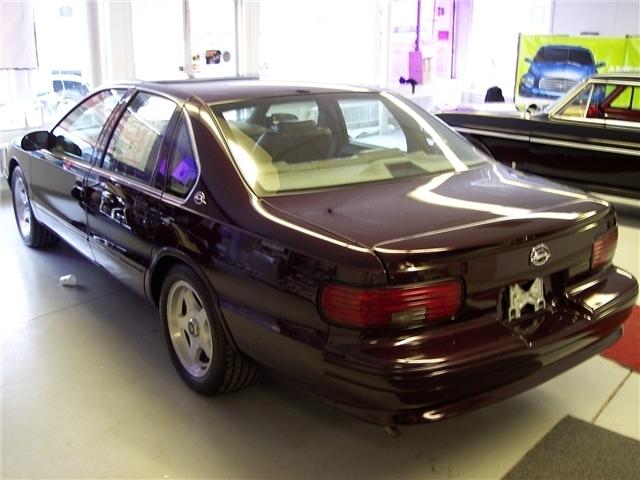 Chevrolet Caprice Classic or Impala SS 1996 photo 5