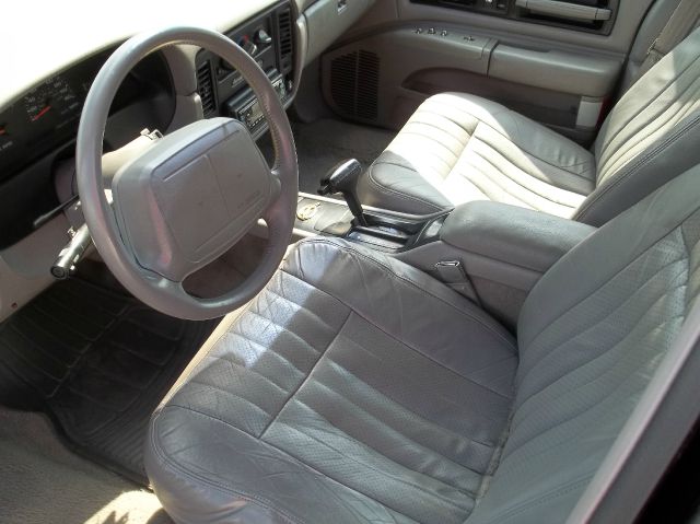 Chevrolet Caprice Classic or Impala SS 1996 photo 1