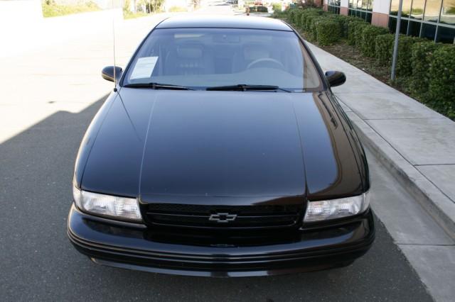 Chevrolet Caprice Classic or Impala SS 1996 photo 1