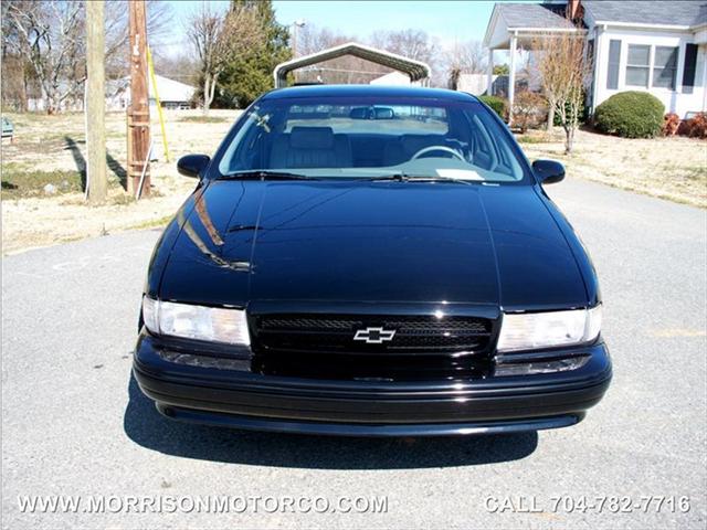 Chevrolet Caprice Classic or Impala SS 1996 photo 2