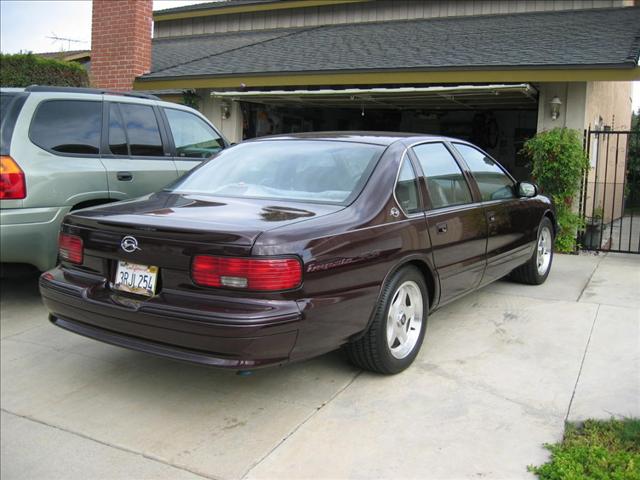 Chevrolet Caprice Classic or Impala SS 1996 photo 2