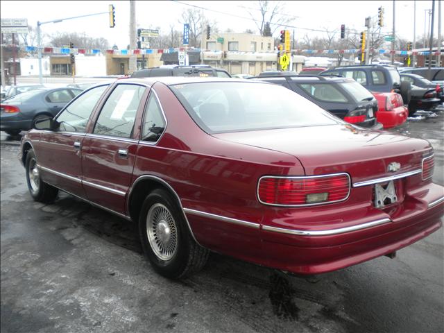 Chevrolet Caprice Classic or Impala SS 1996 photo 3