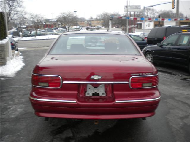Chevrolet Caprice Classic or Impala SS 1996 photo 4