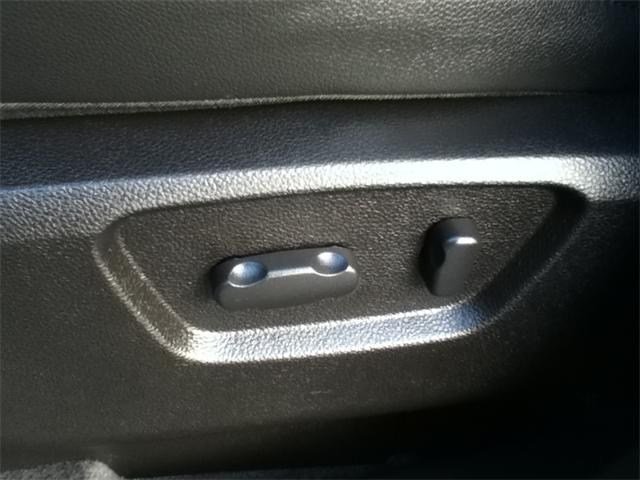 Chevrolet Captiva Sport 2012 photo 2