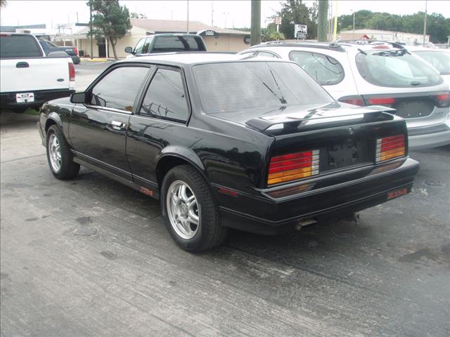 Chevrolet Cavalier 1986 photo 2