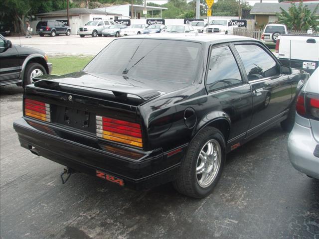 Chevrolet Cavalier 1986 photo 3