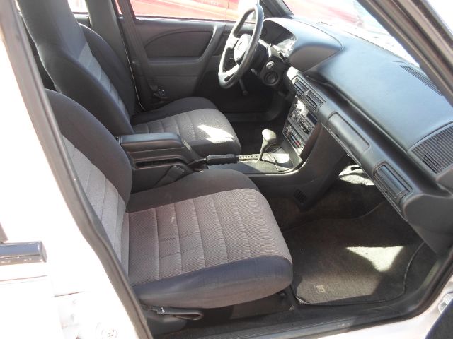 Chevrolet Cavalier 1994 photo 2