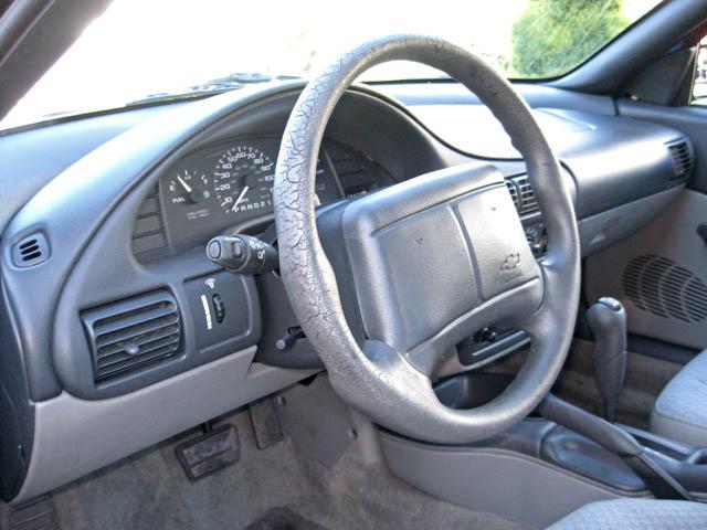 Chevrolet Cavalier 1996 photo 4