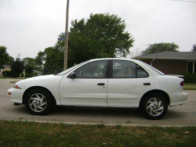 Chevrolet Cavalier 1996 photo 3