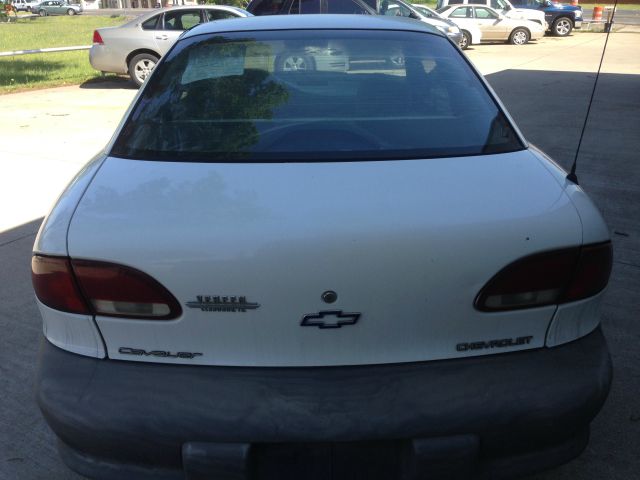 Chevrolet Cavalier 1996 photo 3
